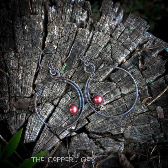 SOLD💍Minimalist Freshwater Pearl Wirewrapped hoops - Picture 10 of 13